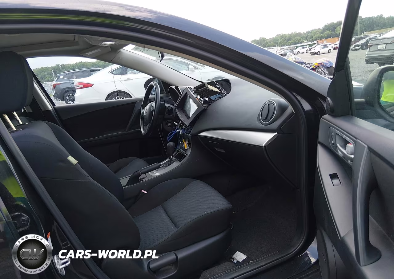 2011 Mazda Mazda3 I Touring VIN:JM1BL1VGXB1422074 - 5