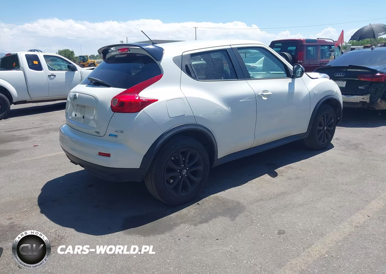 2014 Nissan Juke S VIN:JN8AF5MV2ET357700 - 4