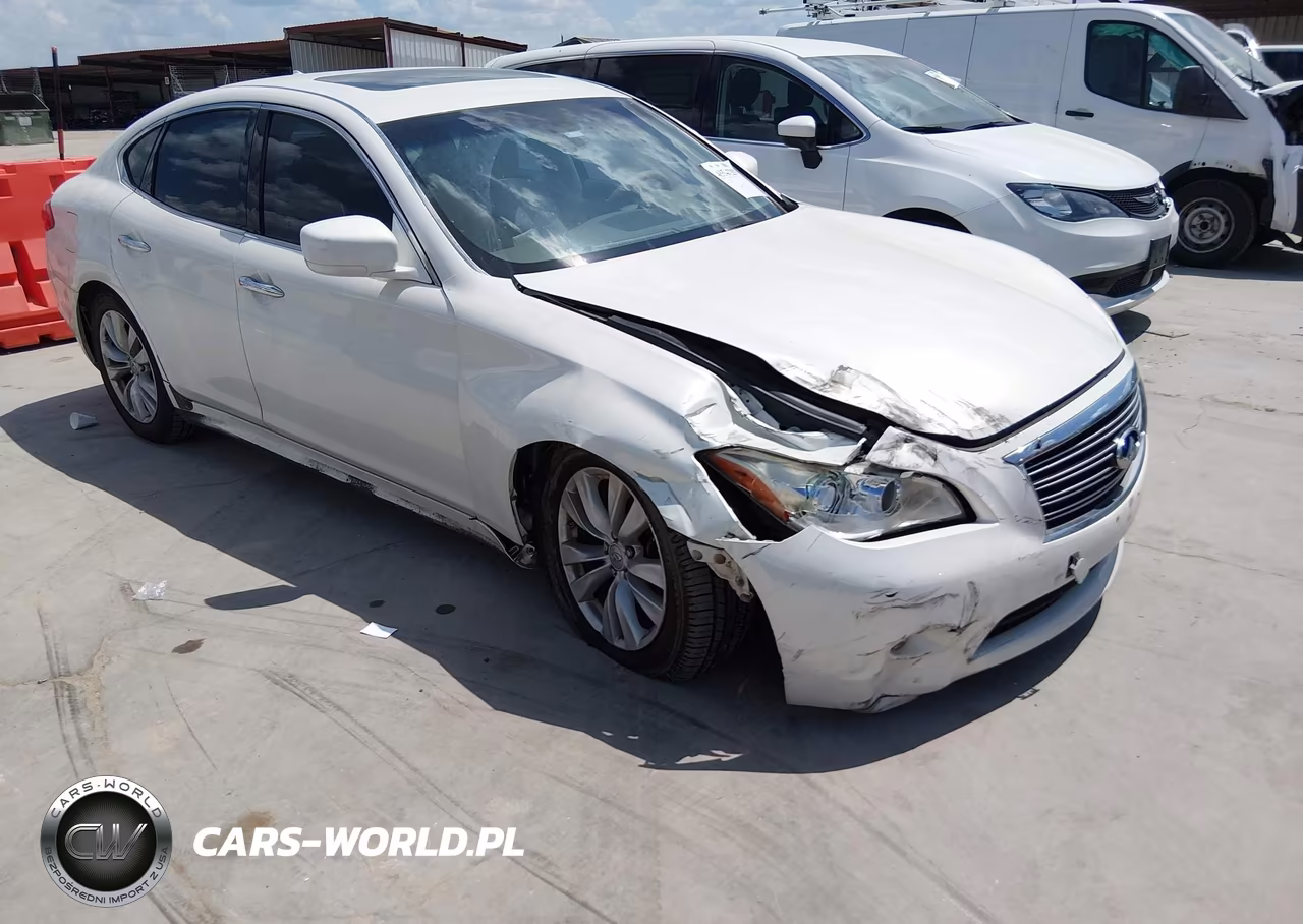 2011 Infiniti M37