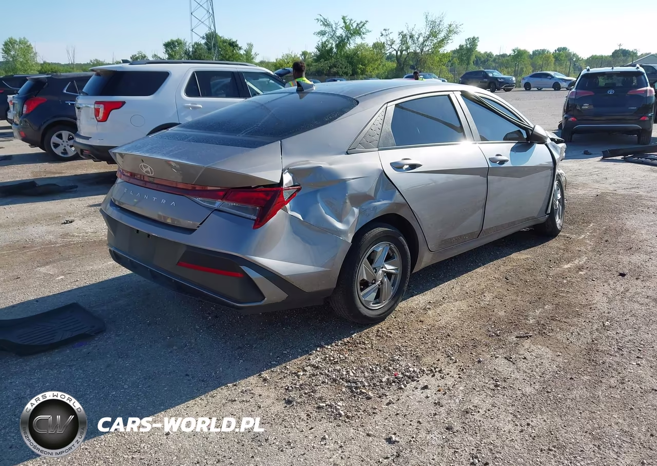 2024 Hyundai Elantra Se VIN:KMHLL4DG1RU664439 - 4