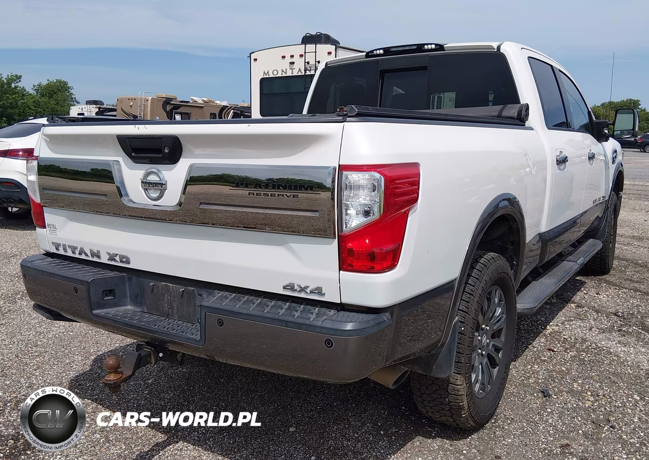 2017 Nissan Titan Xd Platinum Reserve Diesel VIN:1N6BA1F40HN565656 - 4