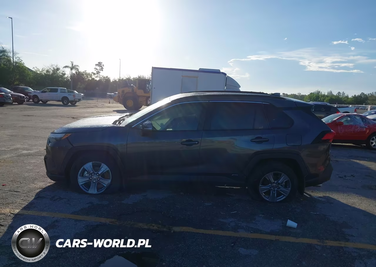 2024 Toyota Rav4 Hybrid Xle VIN:4T3RWRFV2RU142713 - 14