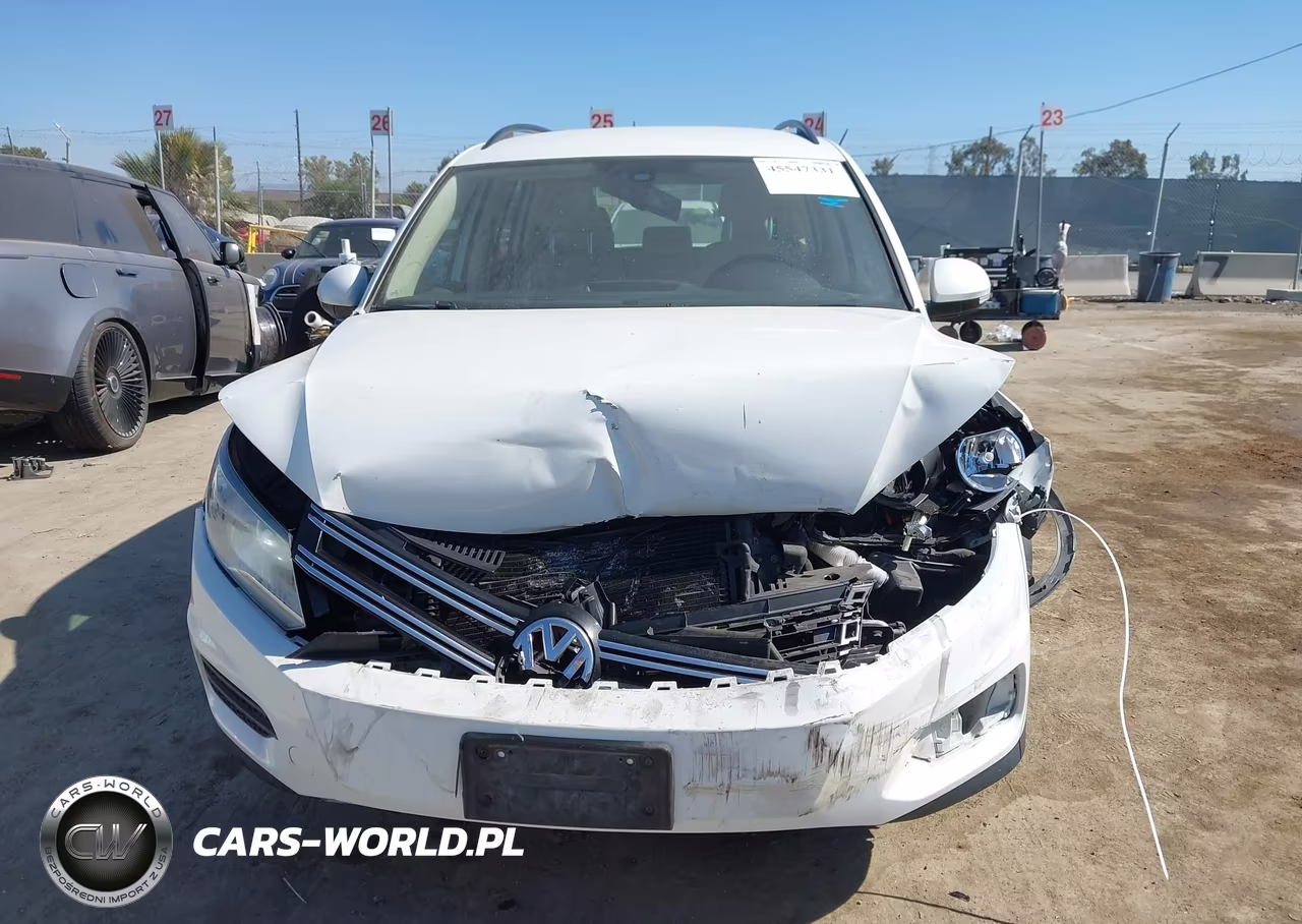 2016 Volkswagen Tiguan S VIN:WVGAV7AX4GW601666 - 12