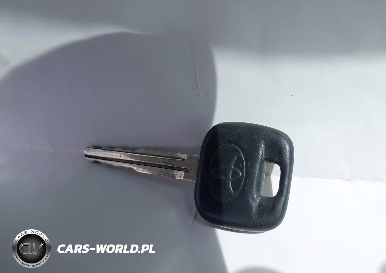 2005 Toyota Camry Le VIN:4T1BE32K45U555054 - 11