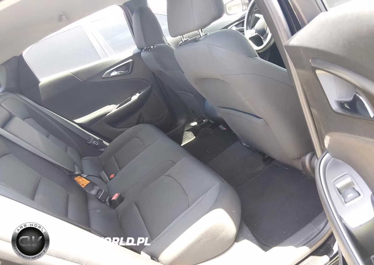 2017 Chevrolet Malibu Ls VIN:1G1ZB5ST4HF135828 - 8