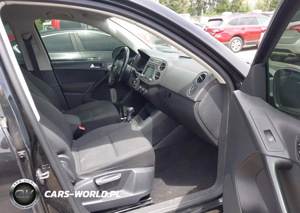 2015 Volkswagen Tiguan S VIN:WVGAV7AX4FW548787 - 5