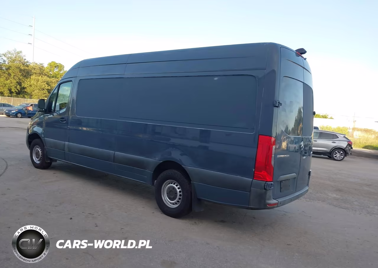 2019 Mercedes-Benz Sprinter 2500 High Roof V6 VIN:WD4PF1CD5KP147173 - 3