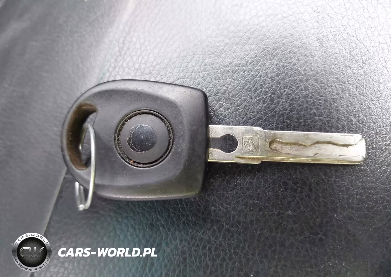 1999 Volkswagen Cabrio Gls VIN:3VWDB61E3XM812695 - 11