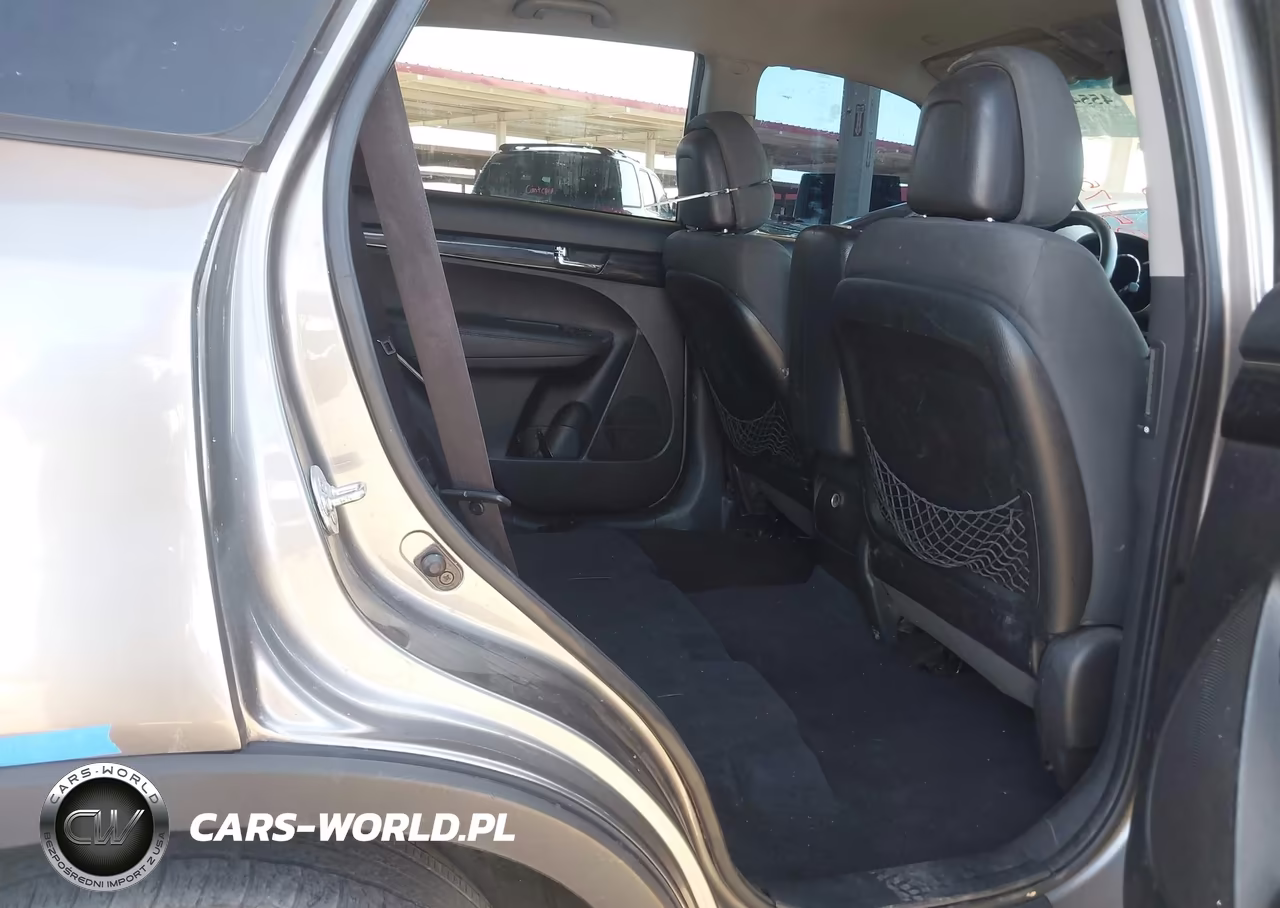 2013 Kia Sorento Lx VIN:5XYKT3A60DG393342 - 8