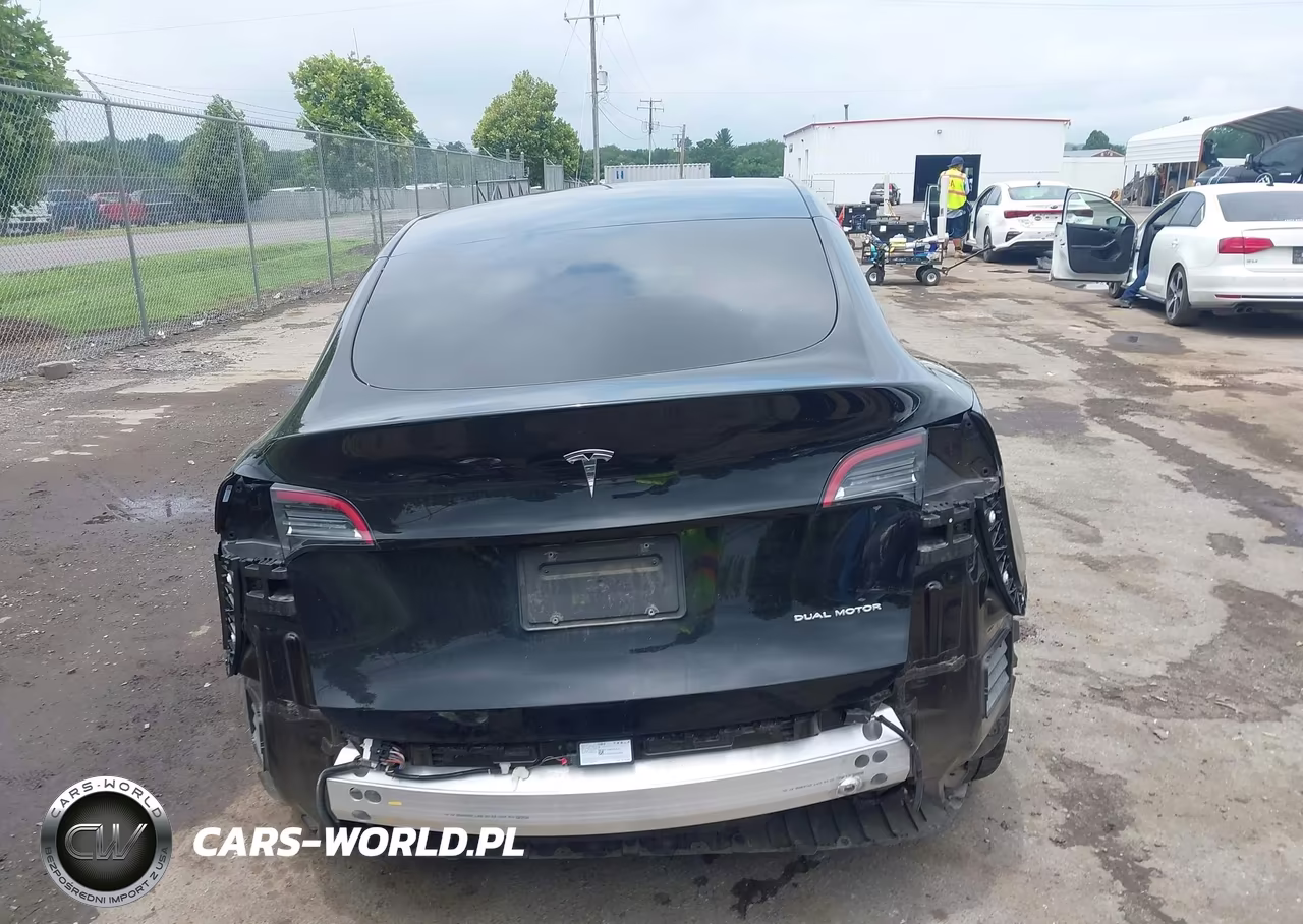 2022 Tesla Model Y Long Range Dual Motor All-Wheel Drive VIN:7SAYGAEE3NF338786 - 15