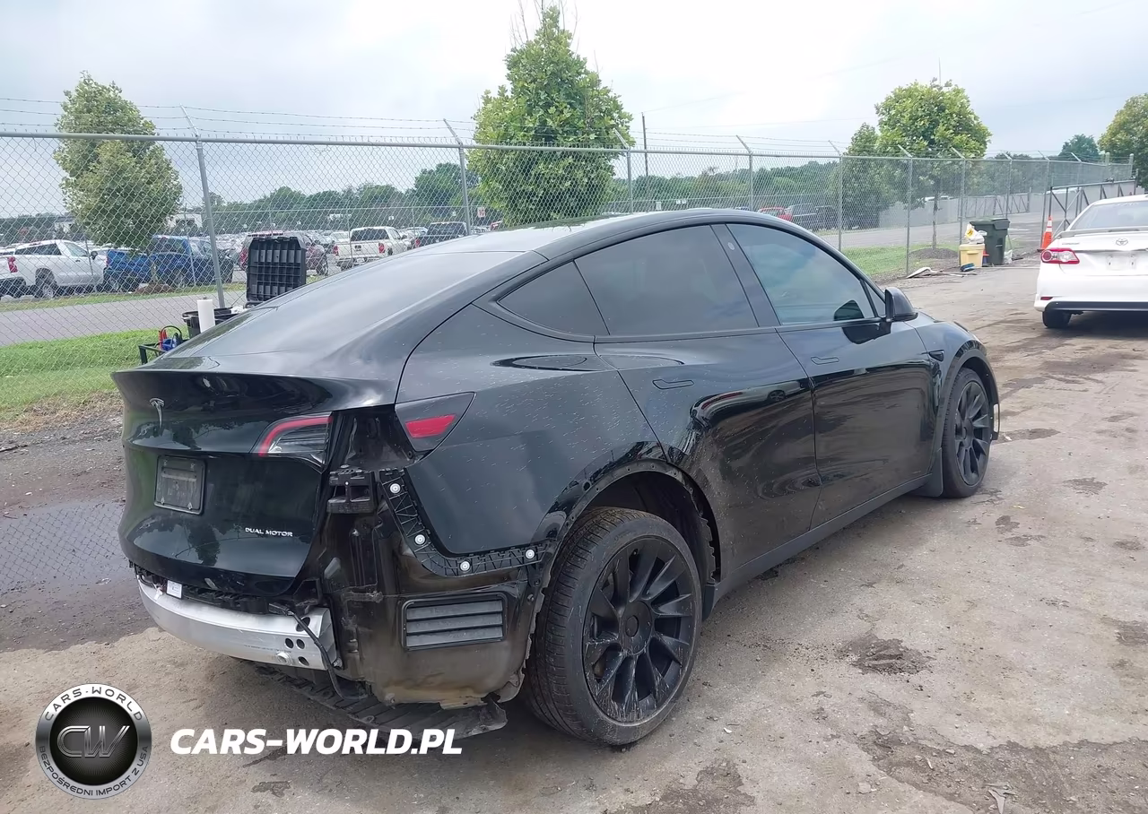 2022 Tesla Model Y Long Range Dual Motor All-Wheel Drive VIN:7SAYGAEE3NF338786 - 4