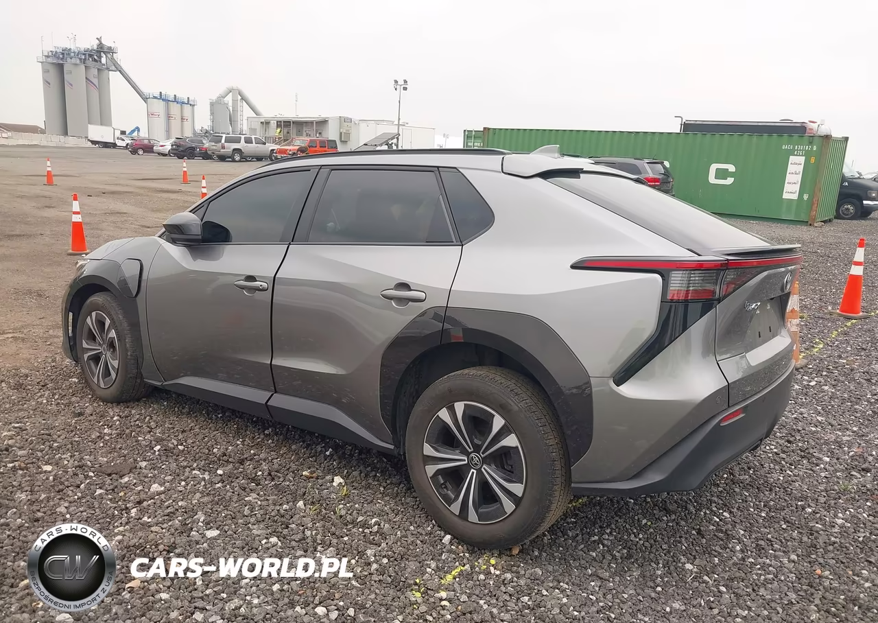 2023 Toyota Bz4X Xle VIN:JTMABACA2PA043865 - 3
