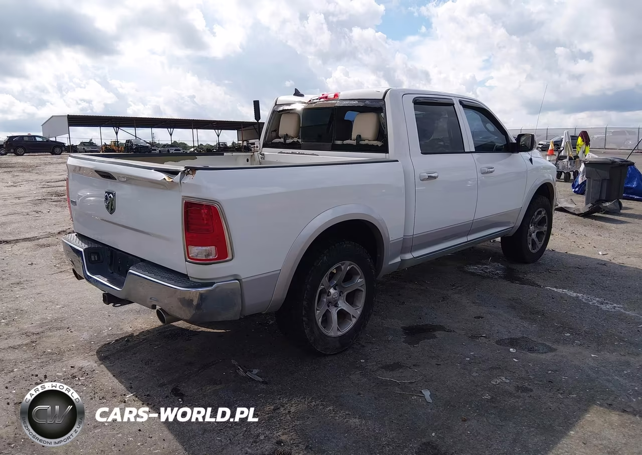 2016 Ram 1500 Laramie VIN:1C6RR7NT8GS342956 - 4