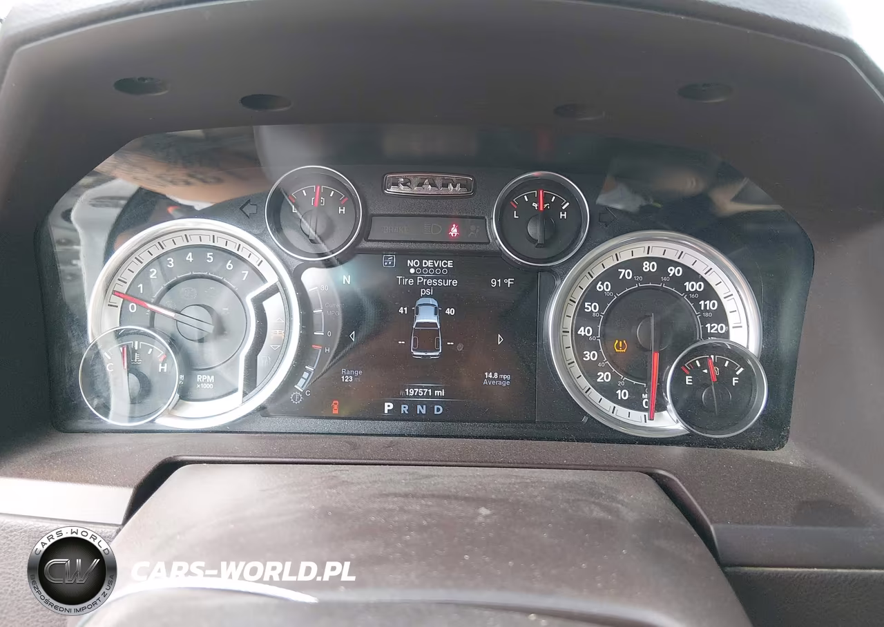 2016 Ram 1500 Laramie VIN:1C6RR7NT8GS342956 - 7