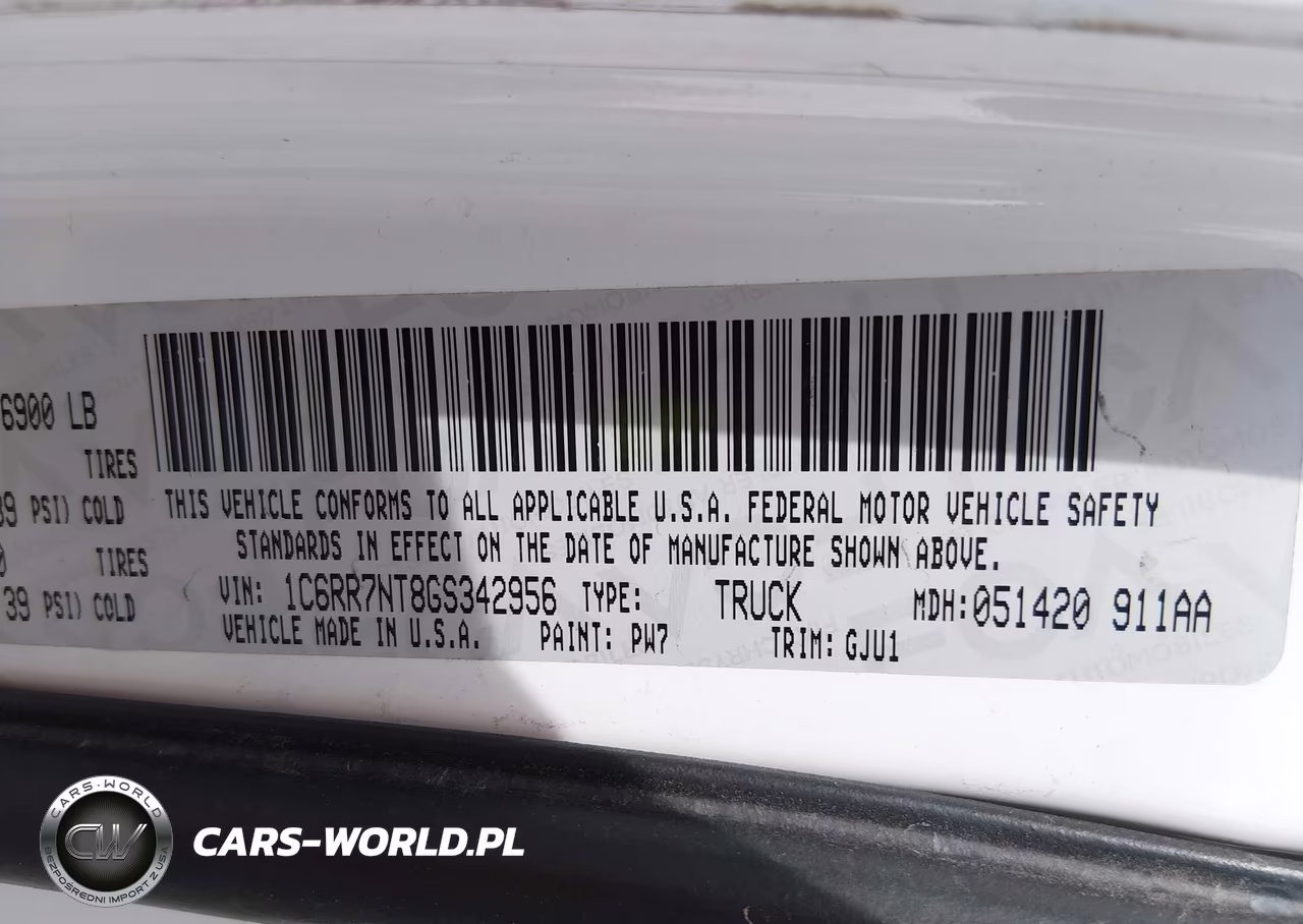 2016 Ram 1500 Laramie VIN:1C6RR7NT8GS342956 - 9