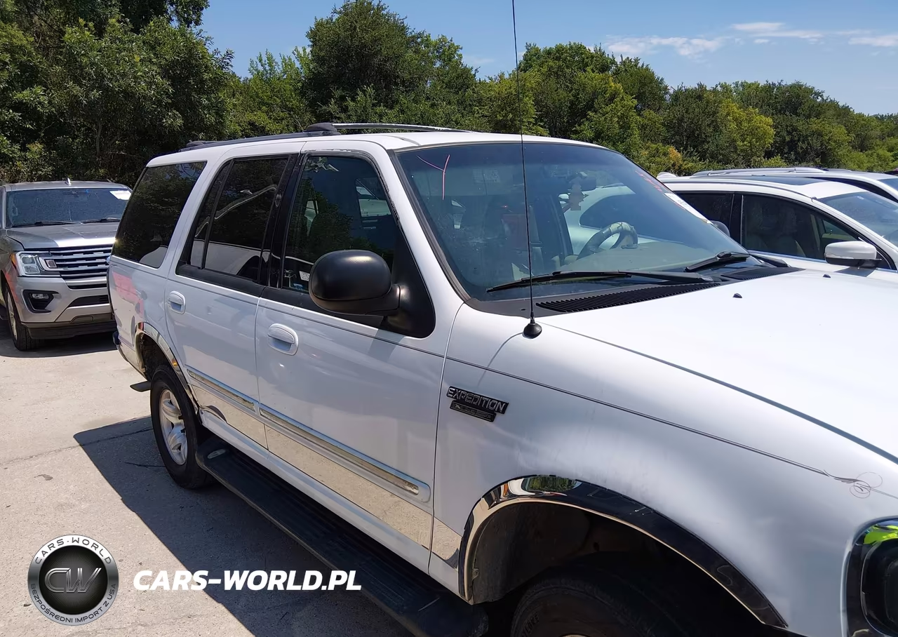 1999 Ford Expedition Xlt VIN:1FMRU1867XLB99367 - 13