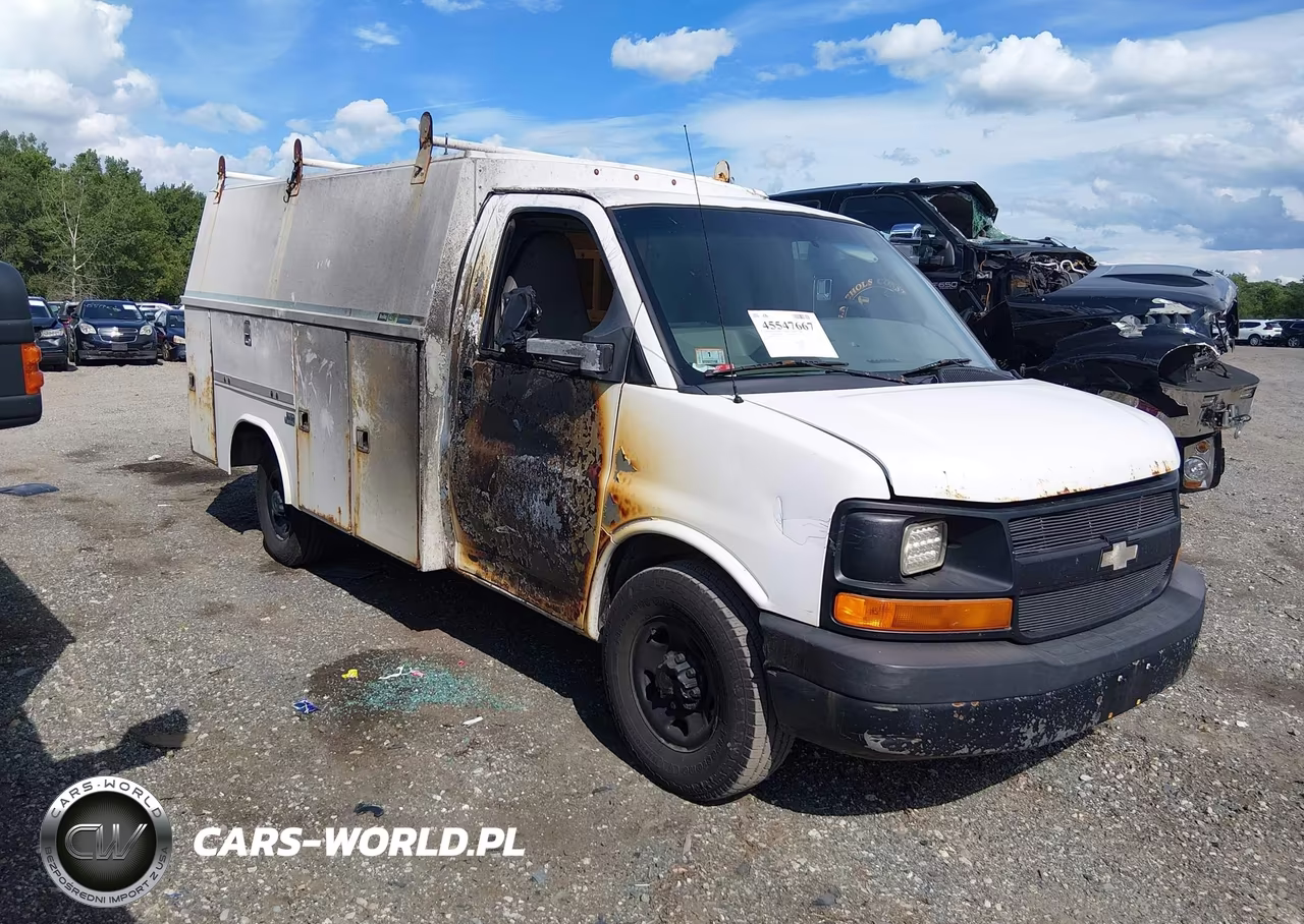 2011 Chevrolet Express Cutaway Work Van