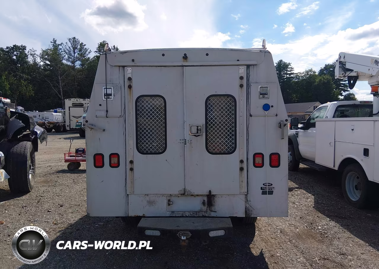 2011 Chevrolet Express Cutaway Work Van VIN:1GB0G2CGXB1145676 - 15