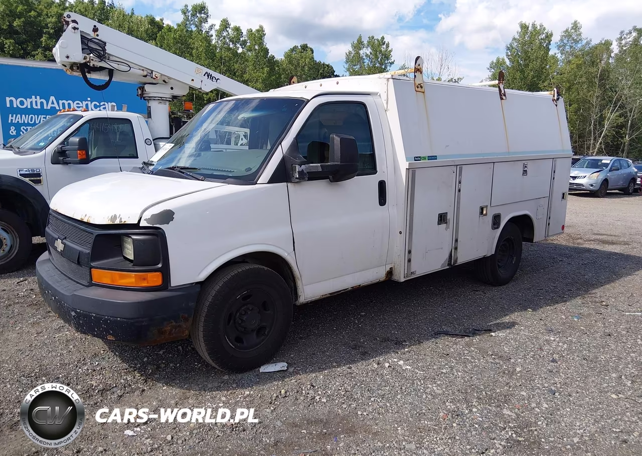 2011 Chevrolet Express Cutaway Work Van VIN:1GB0G2CGXB1145676 - 2