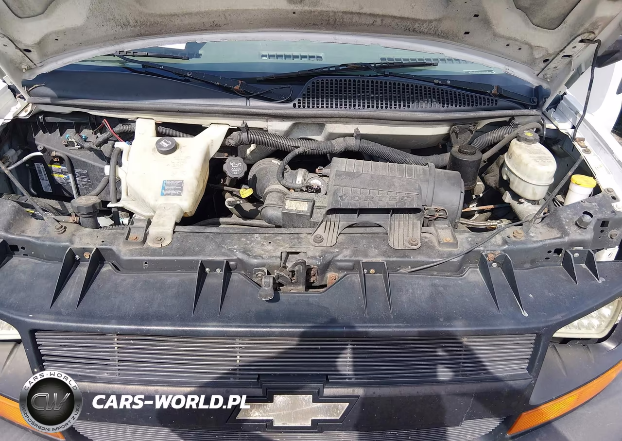 2011 Chevrolet Express Cutaway Work Van VIN:1GB0G2CGXB1145676 - 9