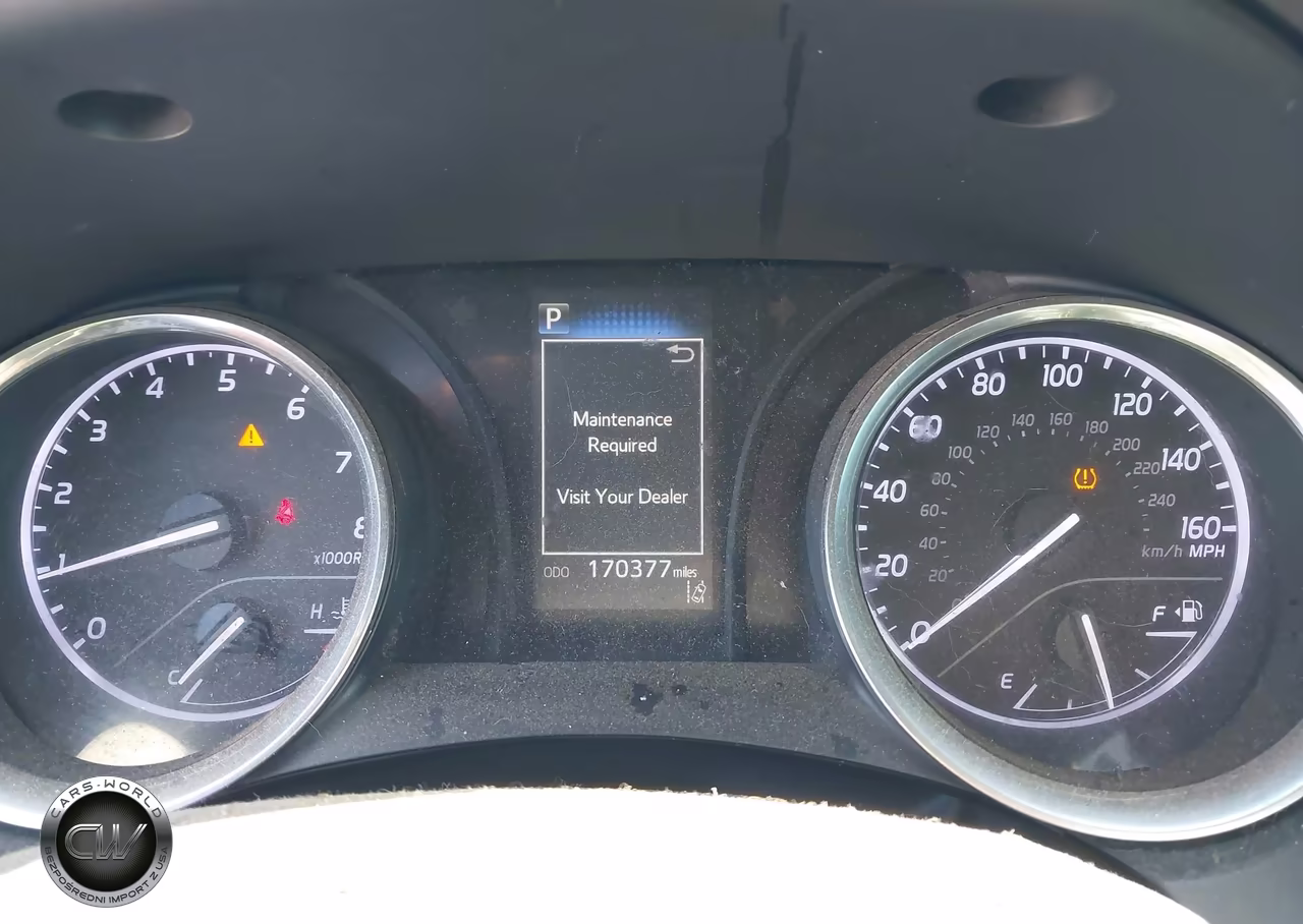 2018 Toyota Camry Le VIN:4T1B11HK7JU632565 - 7