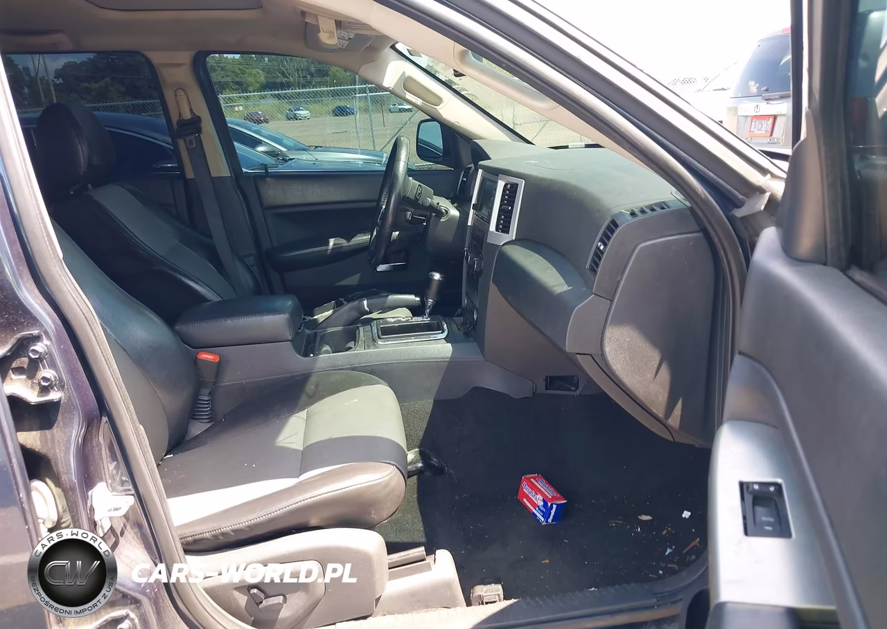 2010 Jeep Grand Cherokee Laredo VIN:1J4PS4GK0AC148005 - 5