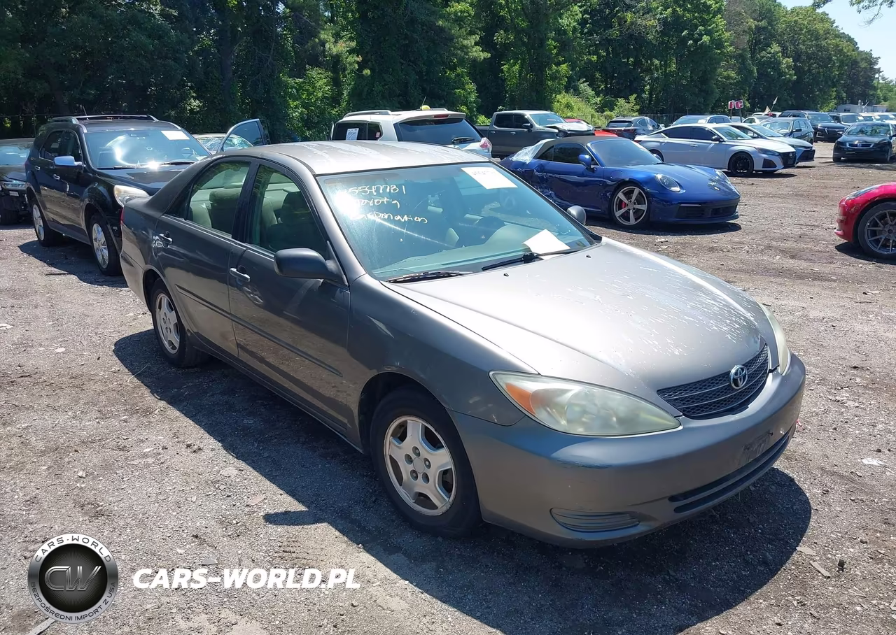 2003 Toyota Camry Le V6 – zdjęcie 1 z 11