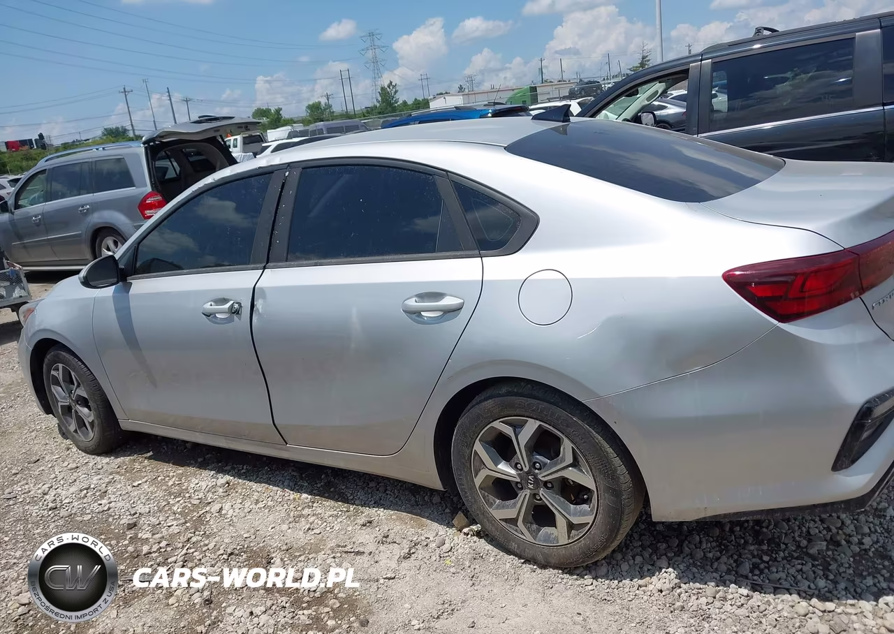 2019 Kia Forte Lxs VIN:3KPF24AD9KE046823 - 14