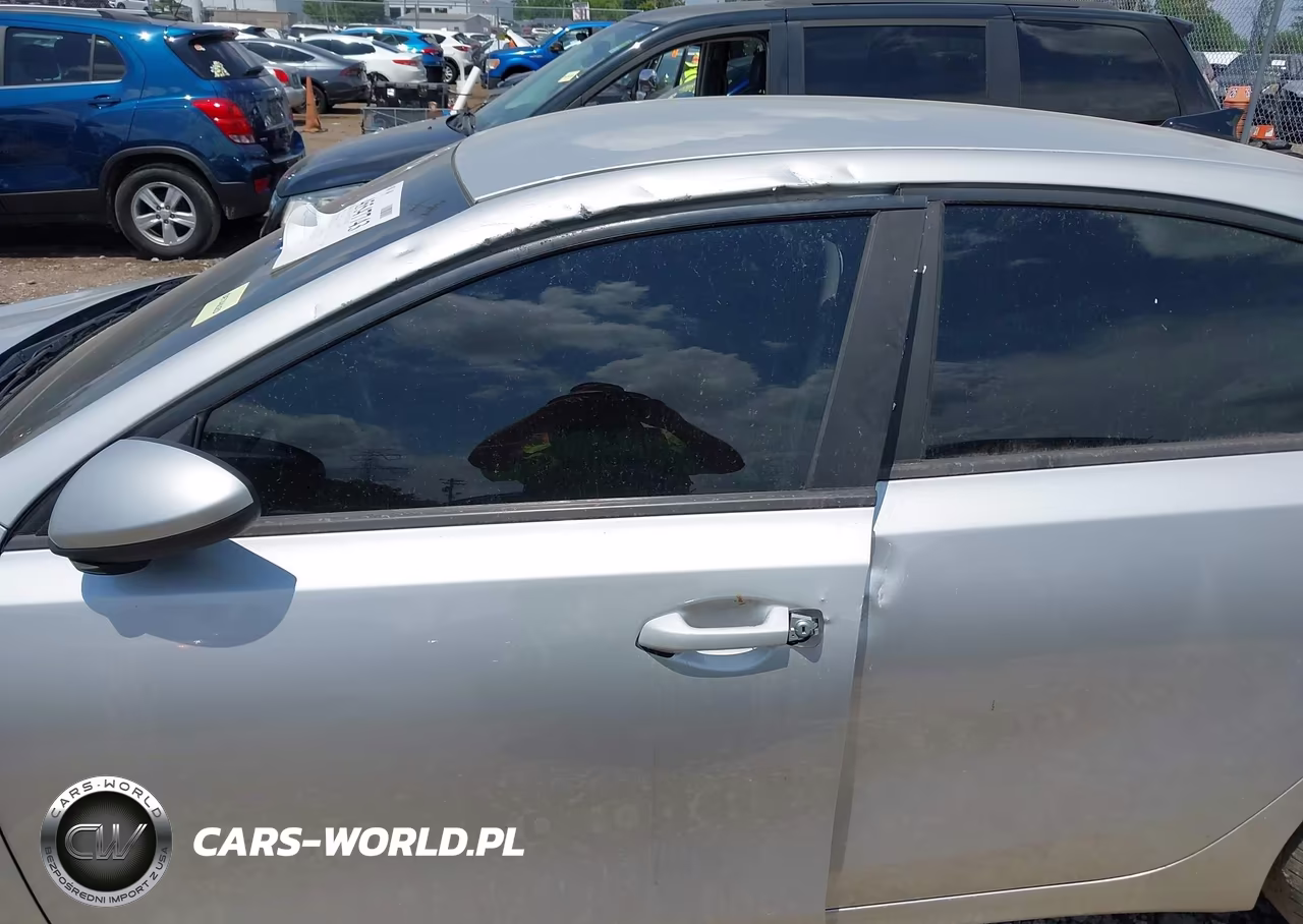 2019 Kia Forte Lxs VIN:3KPF24AD9KE046823 - 6