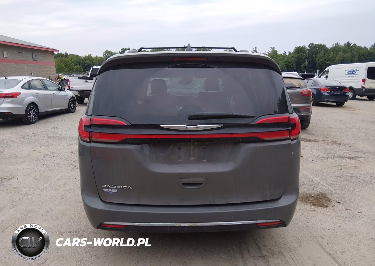 2021 Chrysler Pacifica Touring L VIN:2C4RC1BG5MR547646 - 16