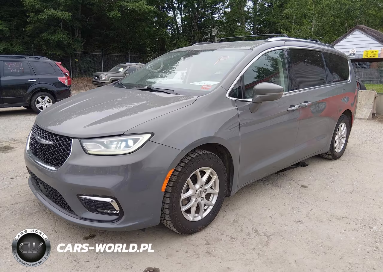 2021 Chrysler Pacifica Touring L VIN:2C4RC1BG5MR547646 - 2