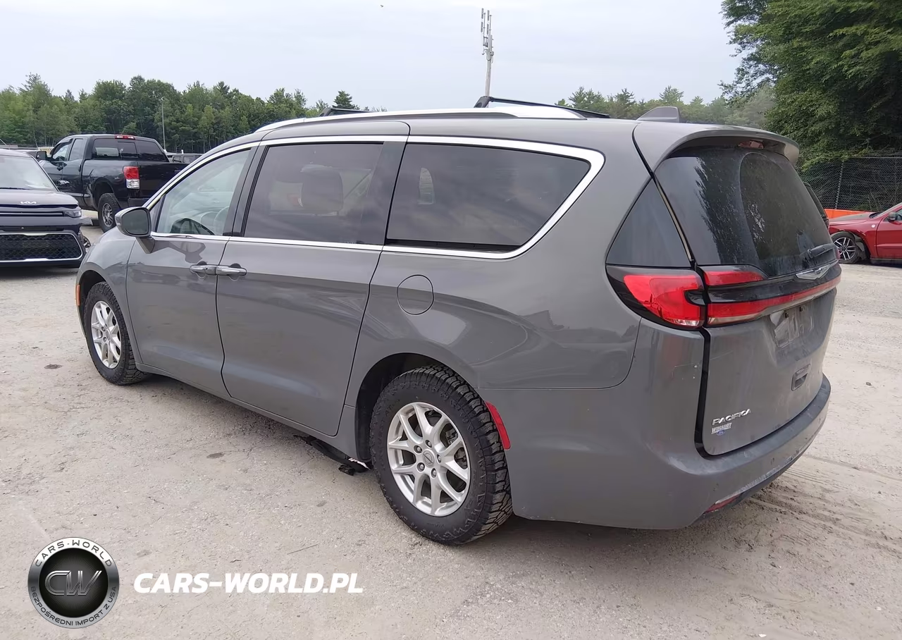 2021 Chrysler Pacifica Touring L VIN:2C4RC1BG5MR547646 - 3