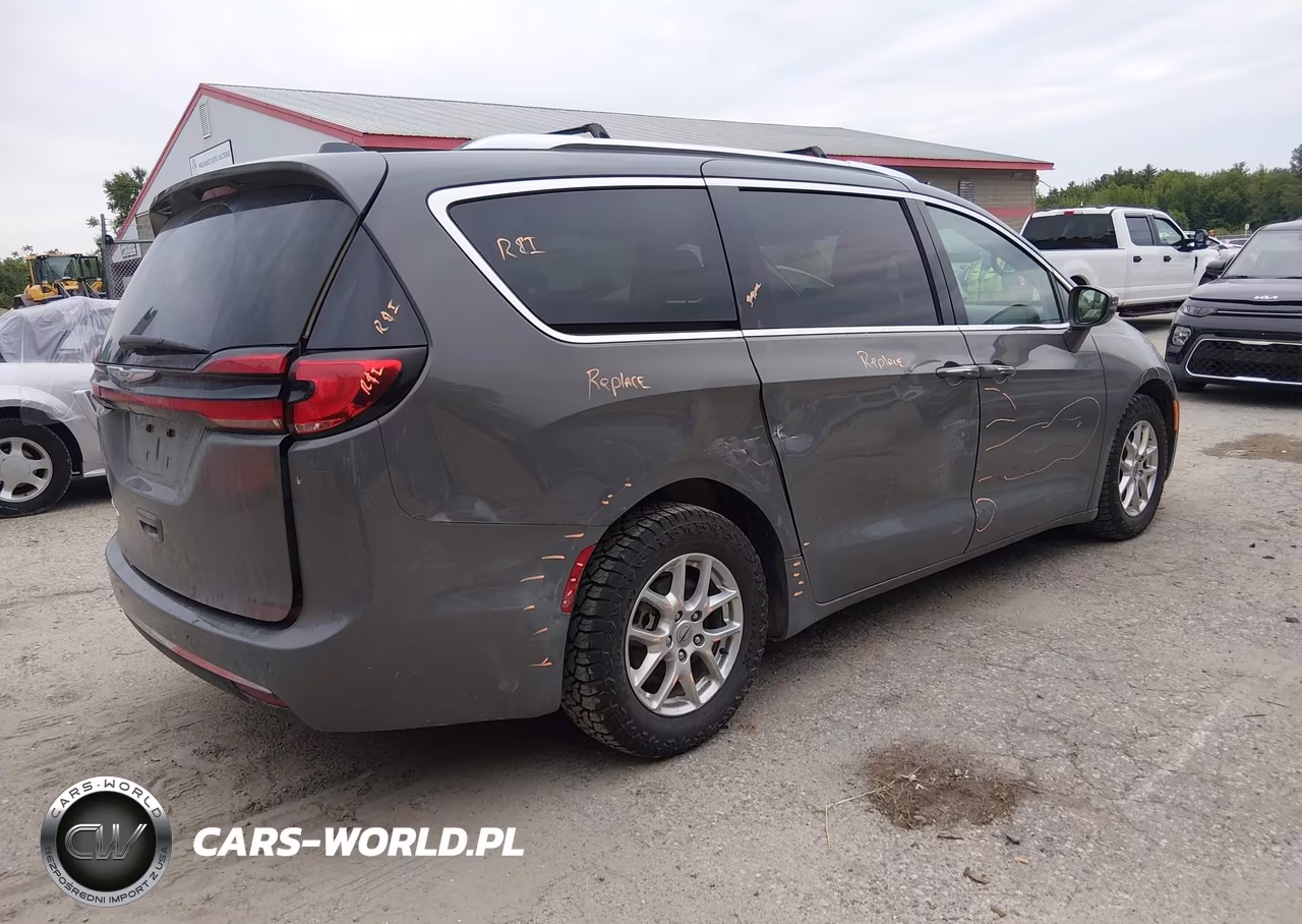 2021 Chrysler Pacifica Touring L VIN:2C4RC1BG5MR547646 - 4