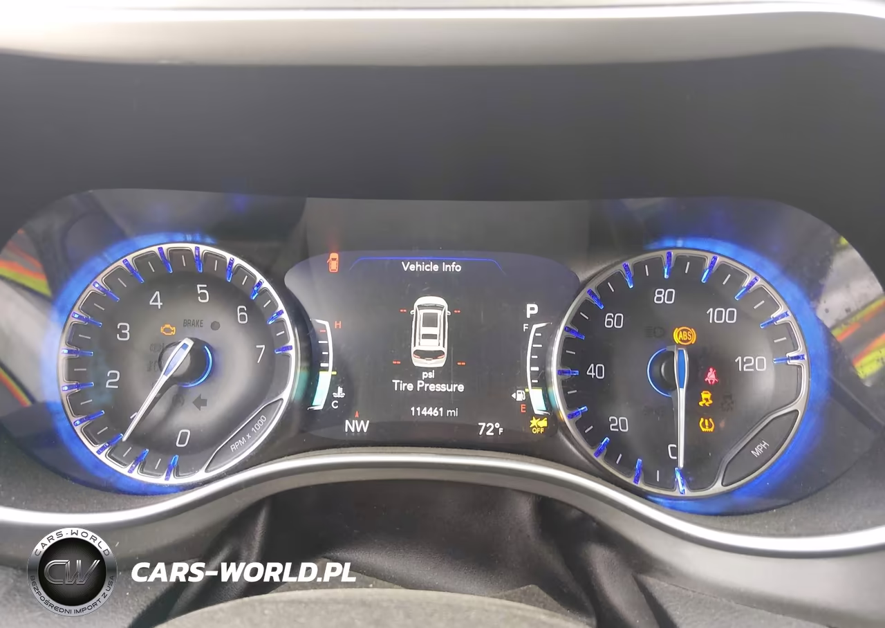 2021 Chrysler Pacifica Touring L VIN:2C4RC1BG5MR547646 - 7