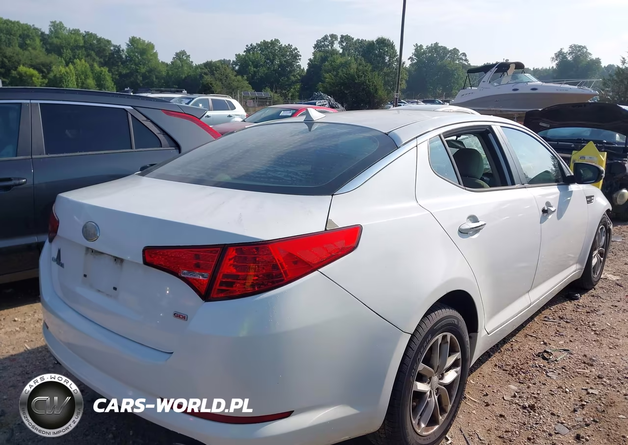2013 Kia Optima Lx VIN:5XXGM4A74DG196180 - 4