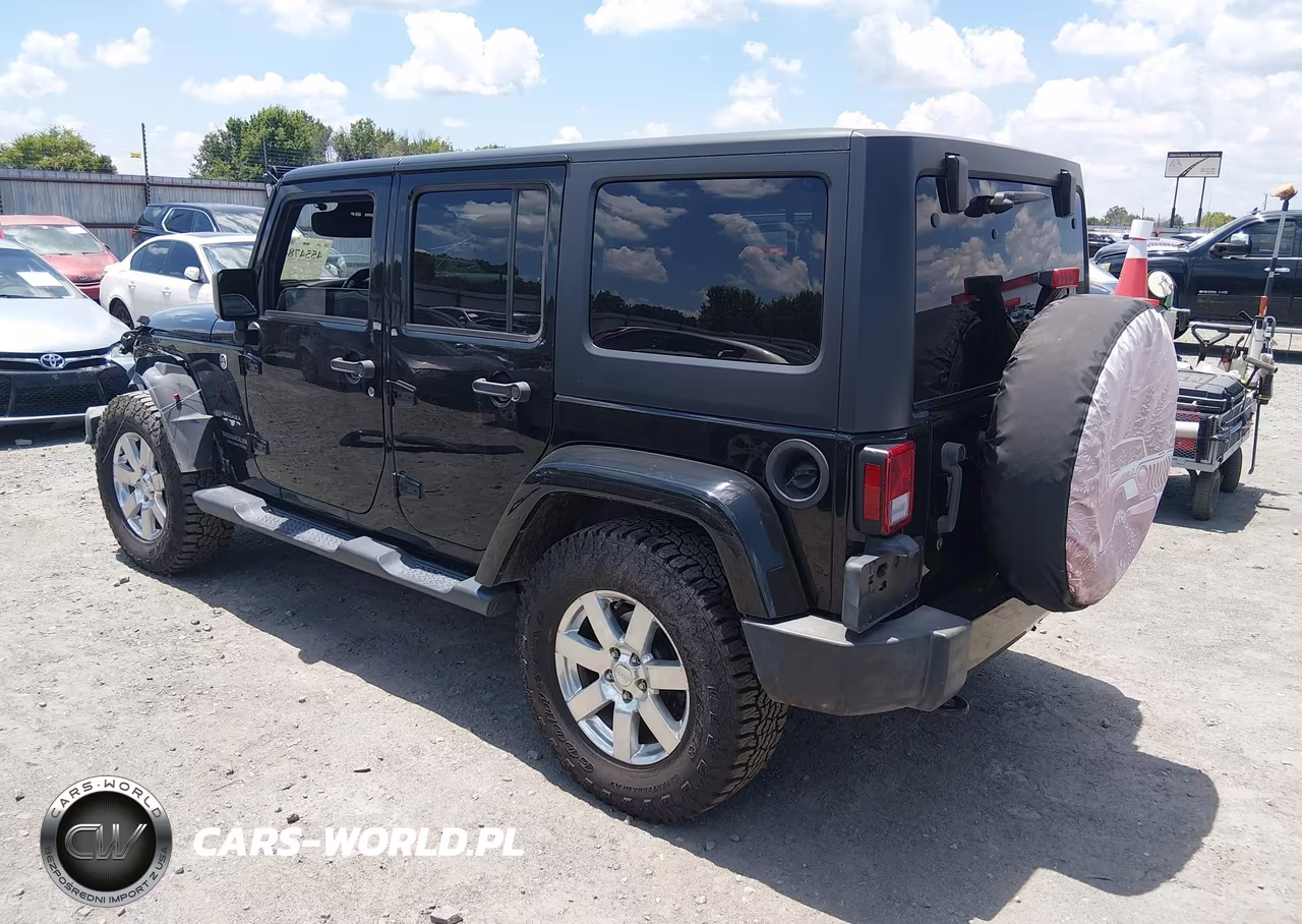 2016 Jeep Wrangler Unlimited Sahara VIN:1C4BJWEG0GL248241 - 3