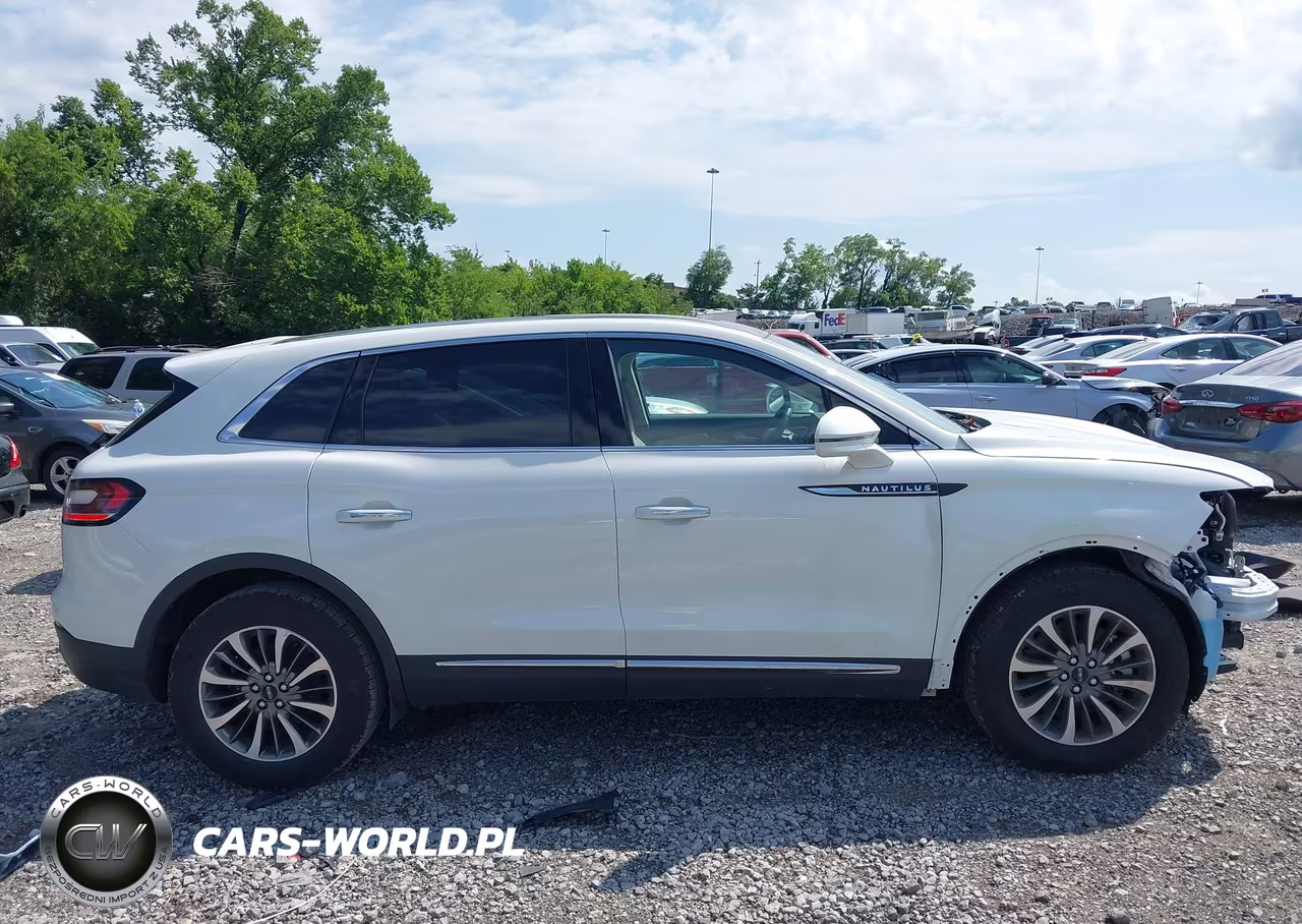 2020 Lincoln Nautilus Reserve VIN:2LMPJ8K91LBL27421 - 14