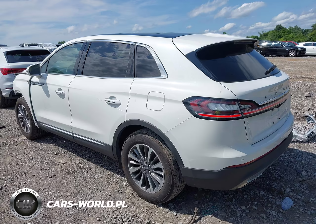 2020 Lincoln Nautilus Reserve VIN:2LMPJ8K91LBL27421 - 3