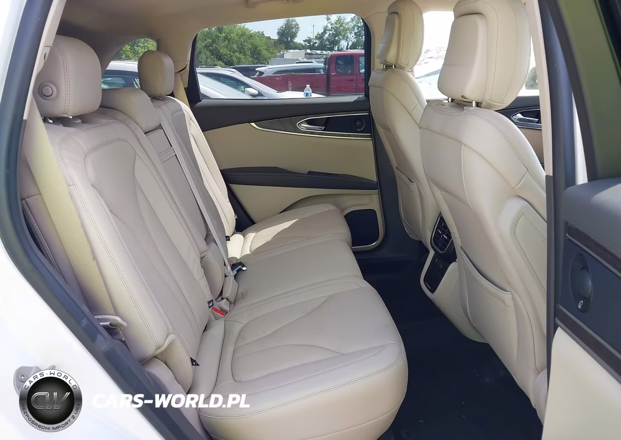 2020 Lincoln Nautilus Reserve VIN:2LMPJ8K91LBL27421 - 8