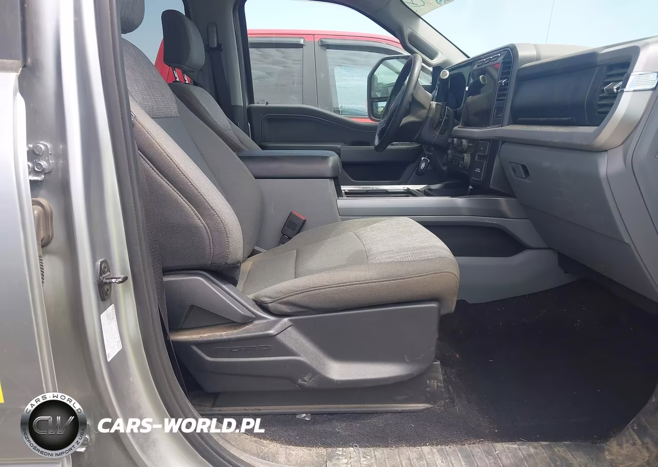 2023 Ford F-350 Xlt VIN:1FT8W3BTXPED68970 - 5