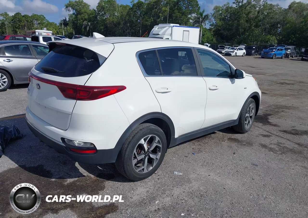 2020 Kia Sportage Lx VIN:KNDPMCAC9L7699024 - 4