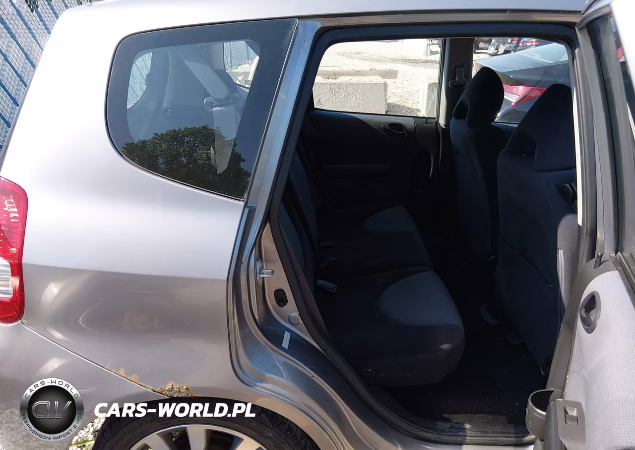 2007 Honda Fit VIN:JHMGD38477S008959 - 8