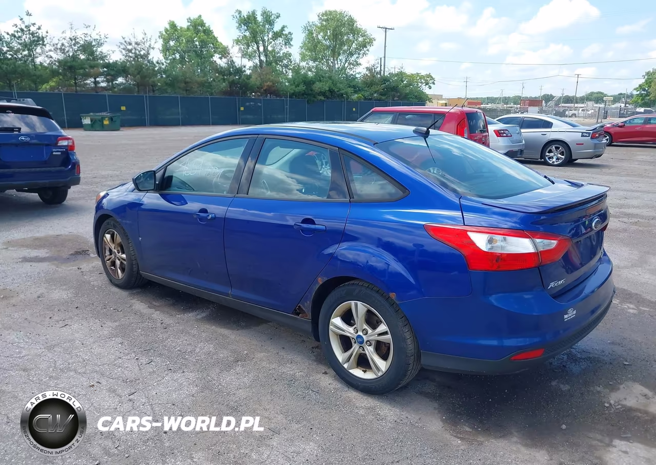 2012 Ford Focus Se VIN:1FAHP3F2XCL381678 - 3