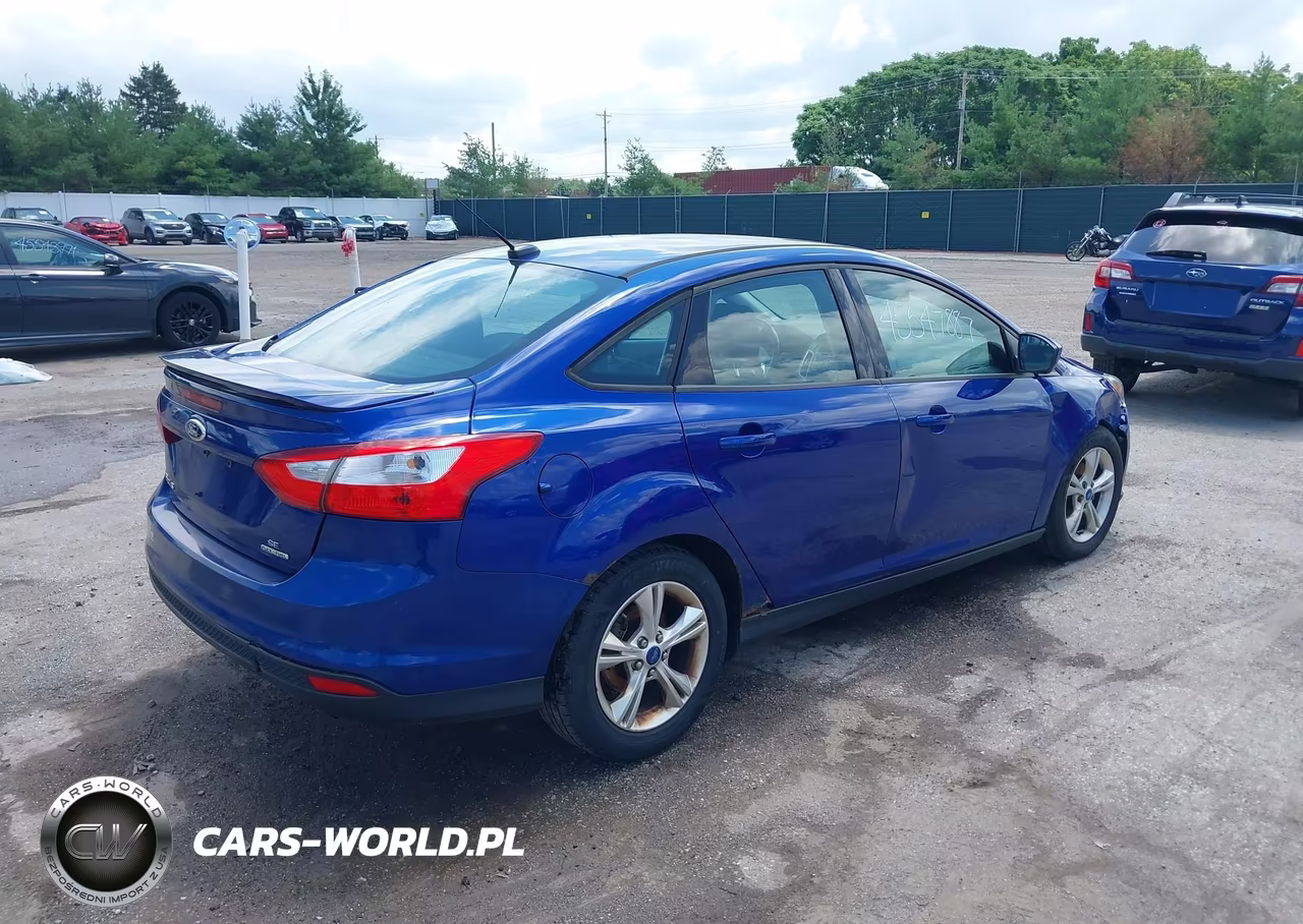 2012 Ford Focus Se VIN:1FAHP3F2XCL381678 - 4