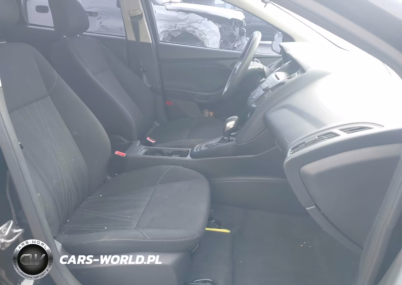 2016 Ford Focus S VIN:1FADP3E26GL250057 - 5