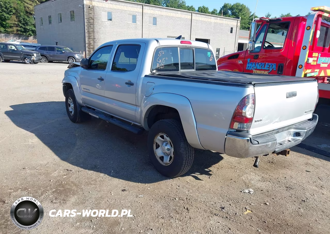 2012 Toyota Tacoma Base V6 VIN:3TMLU4EN8CM102421 - 3