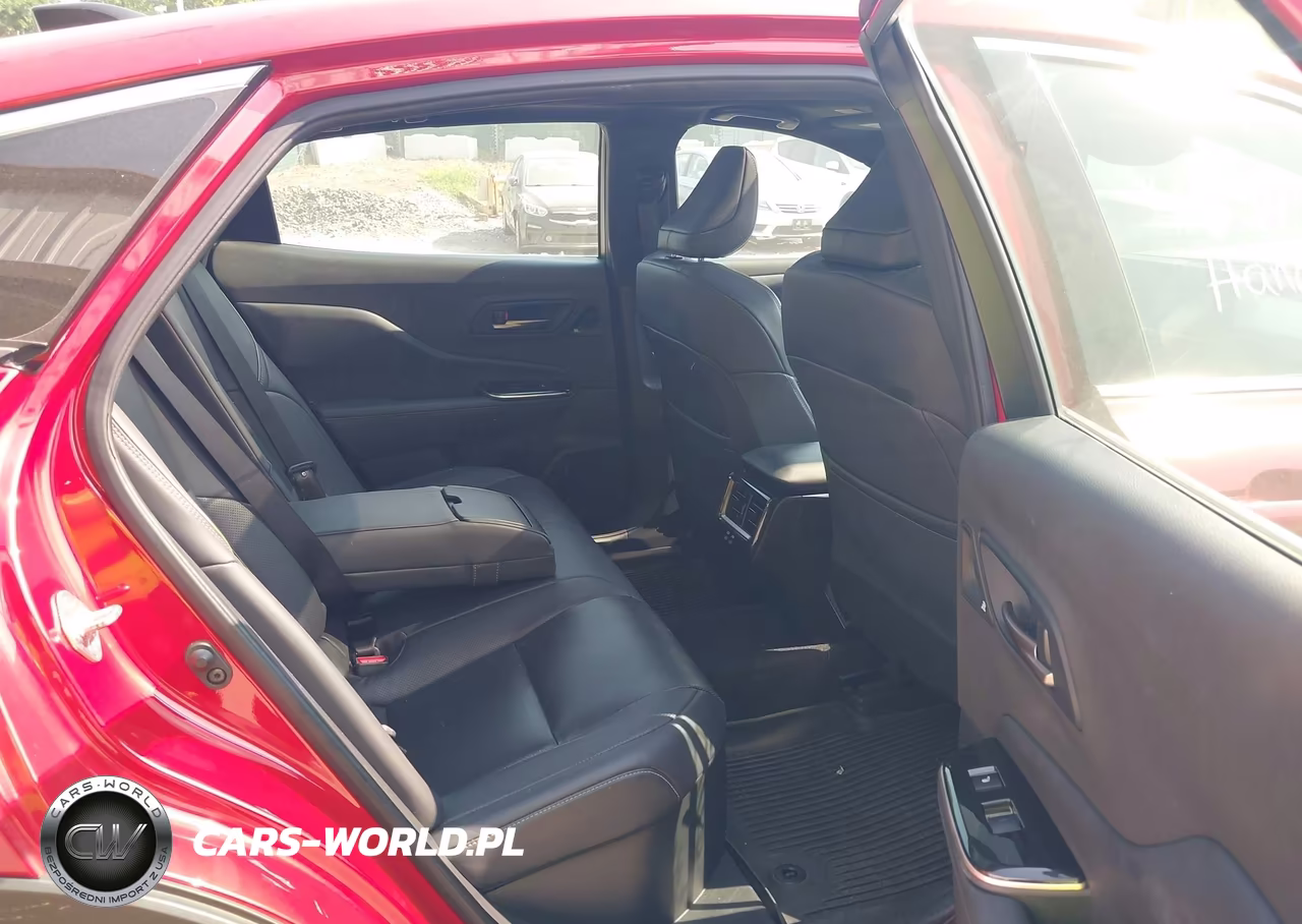2025 Toyota Crown Limited VIN:JTDAAAAF8S3033100 - 8