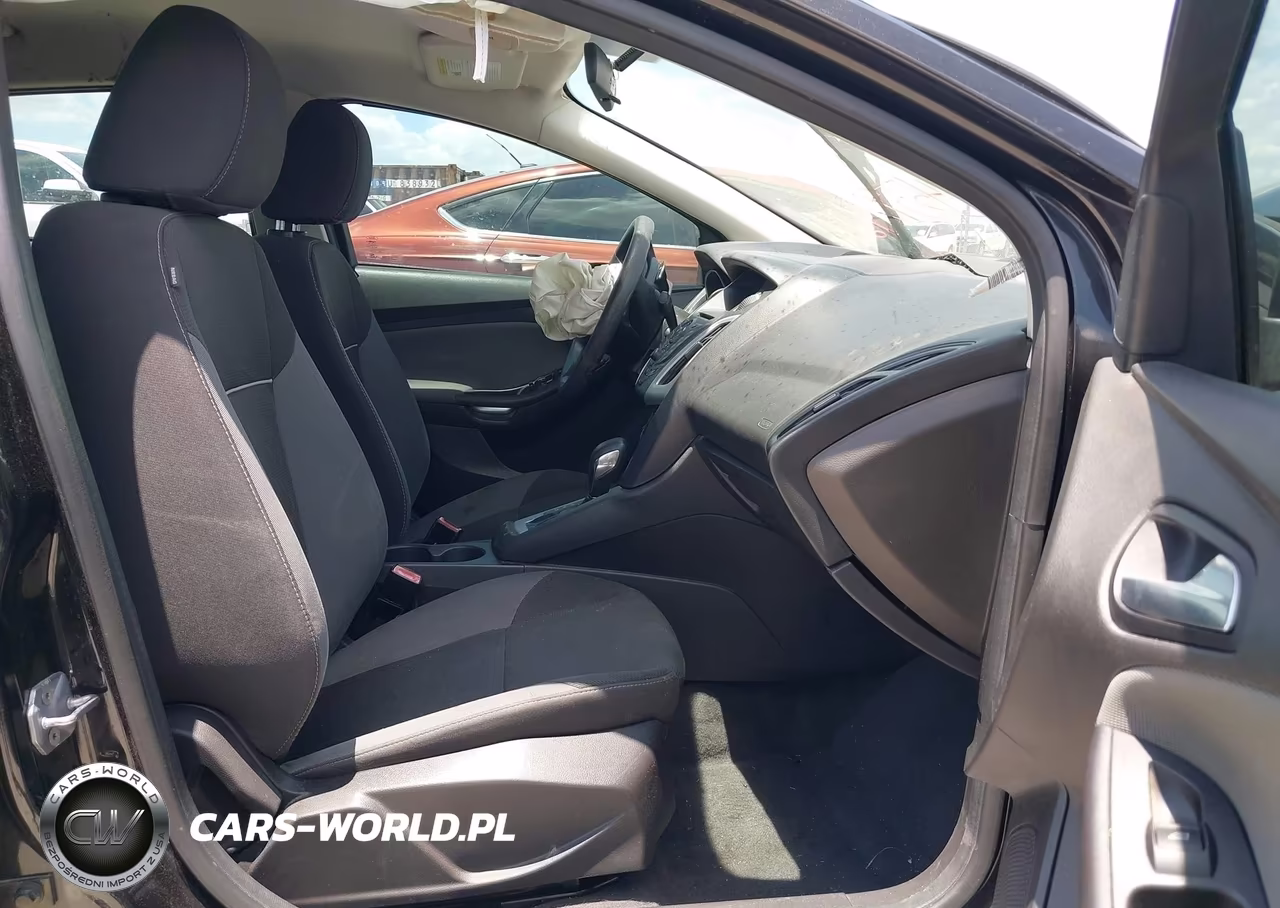 2012 Ford Focus Se VIN:1FAHP3F2XCL435237 - 5