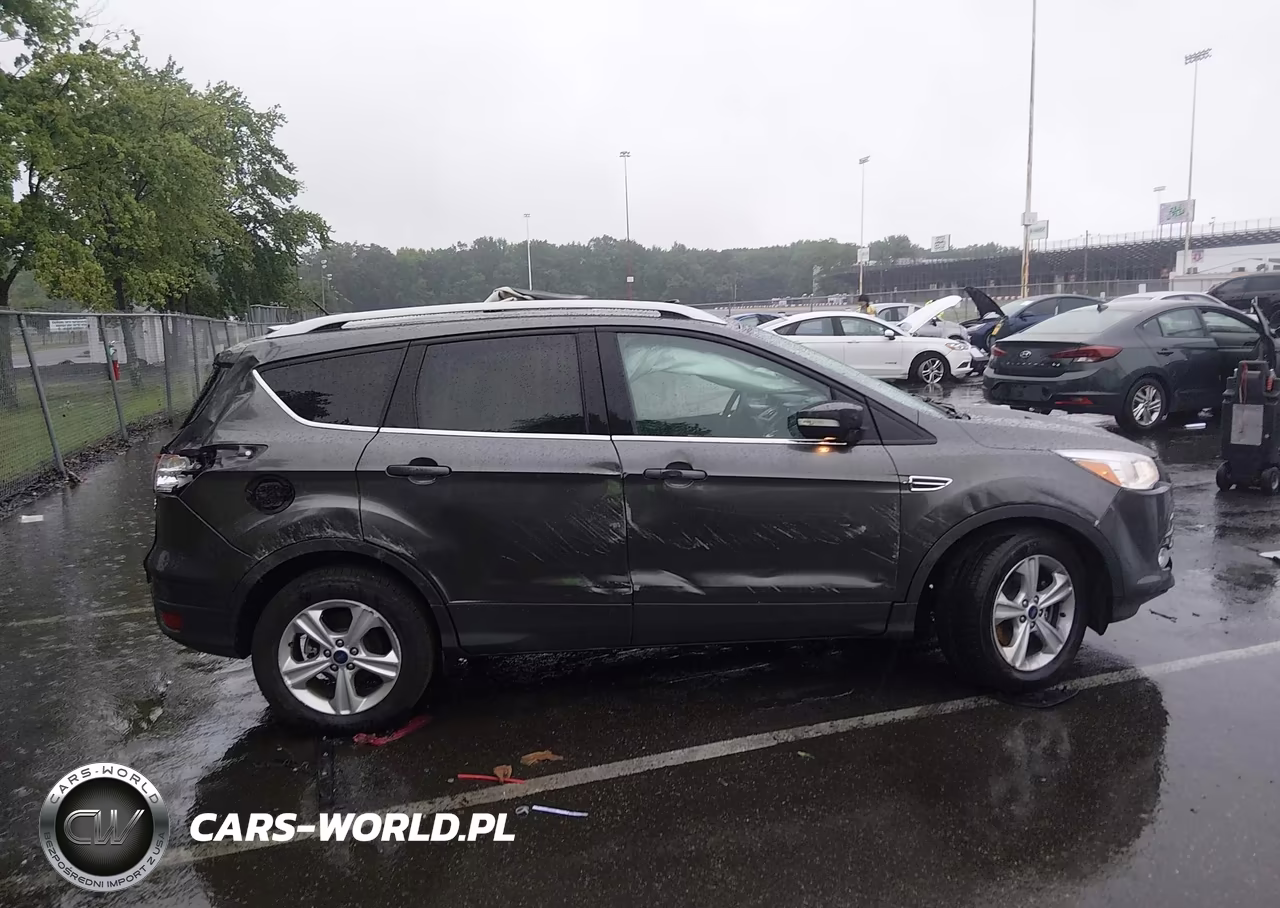 2015 Ford Escape Titanium VIN:1FMCU9JX7FUB38097 - 13
