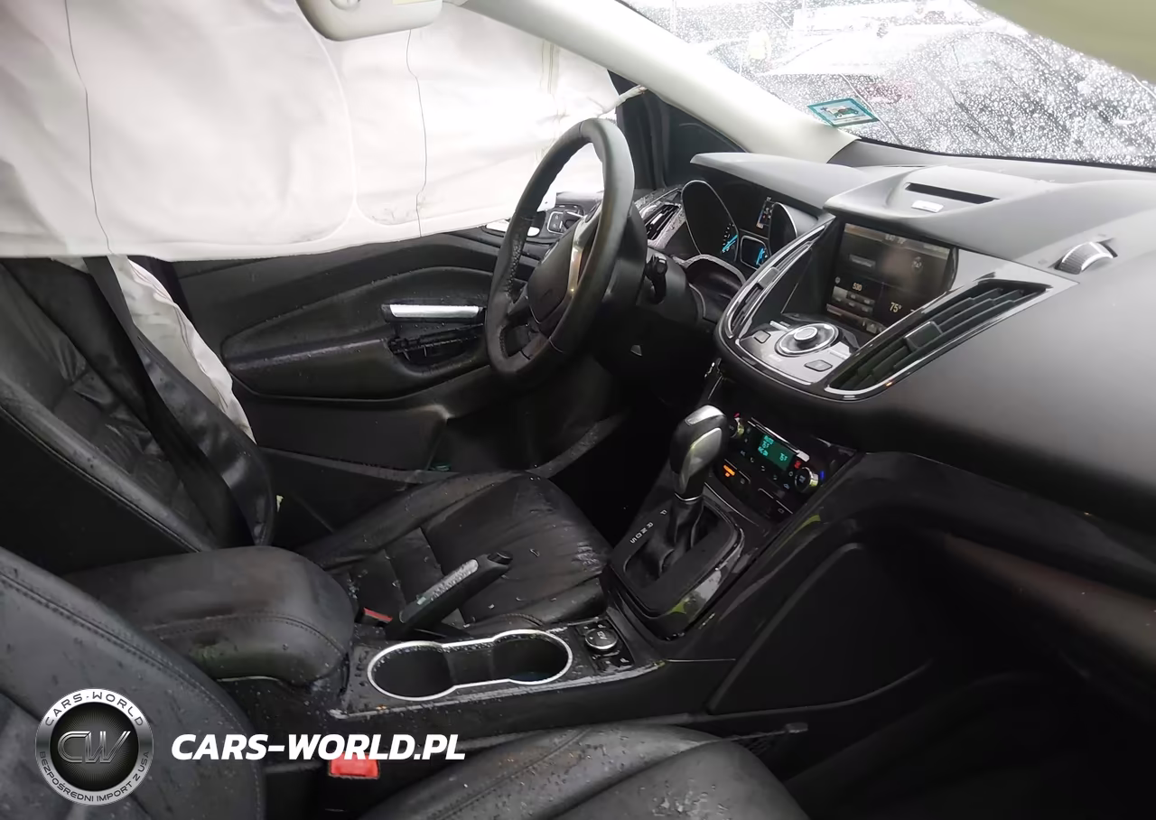 2015 Ford Escape Titanium VIN:1FMCU9JX7FUB38097 - 5